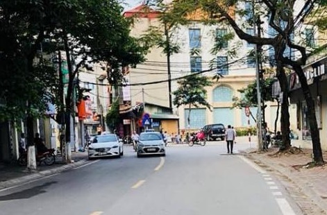 cua hang thuc pham bo duong nutri vn tren pho doc ngu